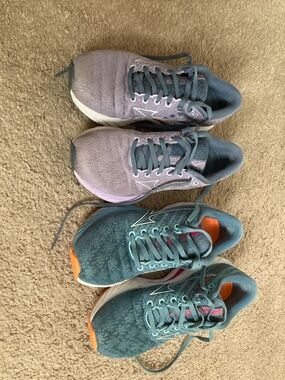 Two Pairs of Women's Mizuno Wave Inspire 19 Shoes Size 6